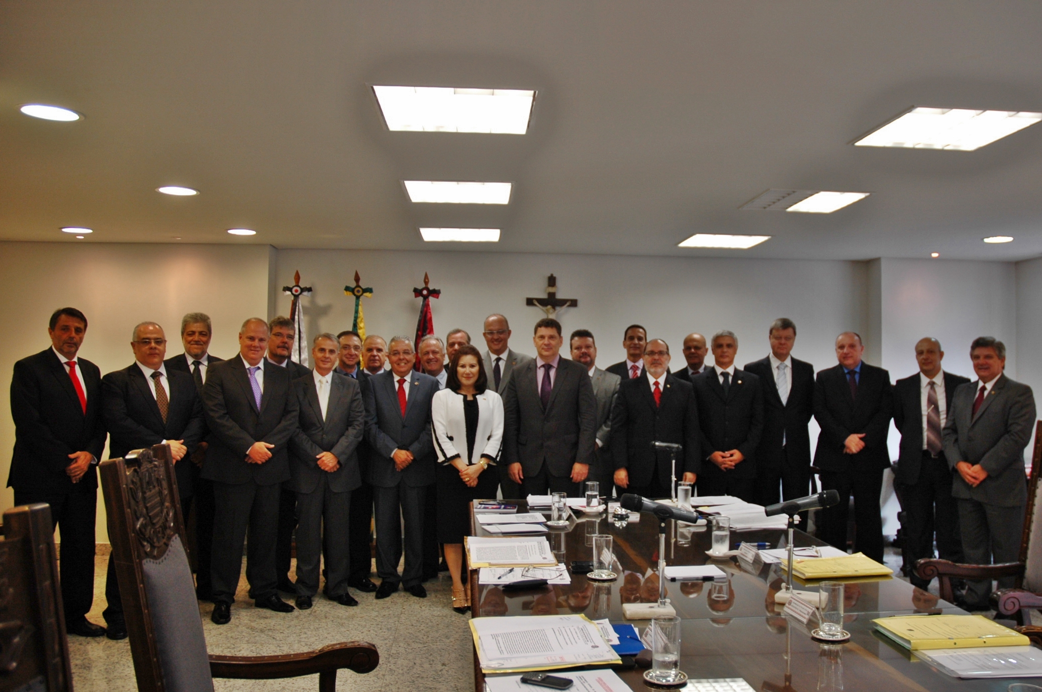 27-Homem é preso com 137 bananas de dinamite em Itapeva (SP).jpg